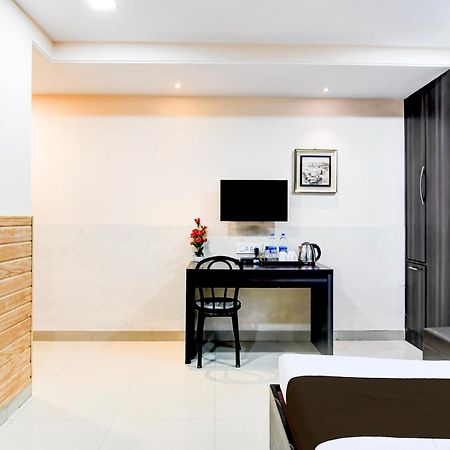 Super Collection O Behala Hotell Bhasa Exteriör bild