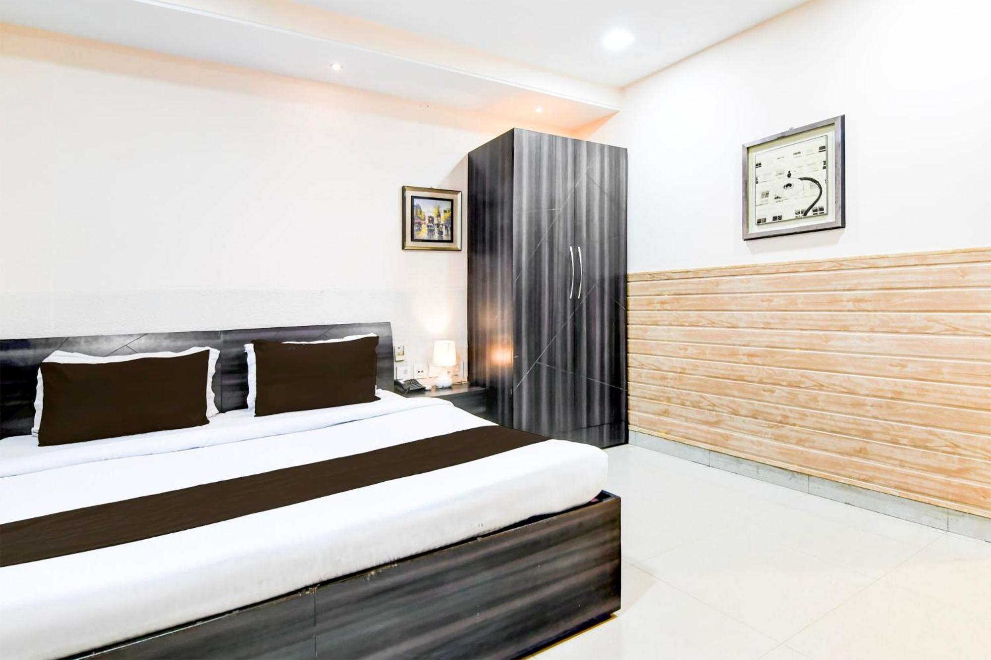 Super Collection O Behala Hotell Bhasa Exteriör bild