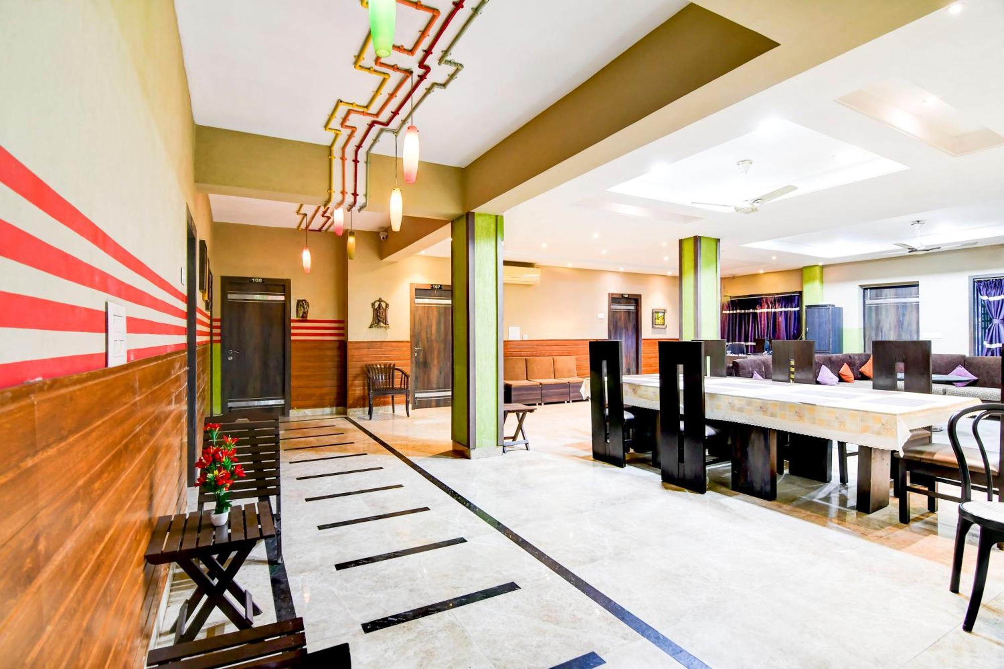 Super Collection O Behala Hotell Bhasa Exteriör bild