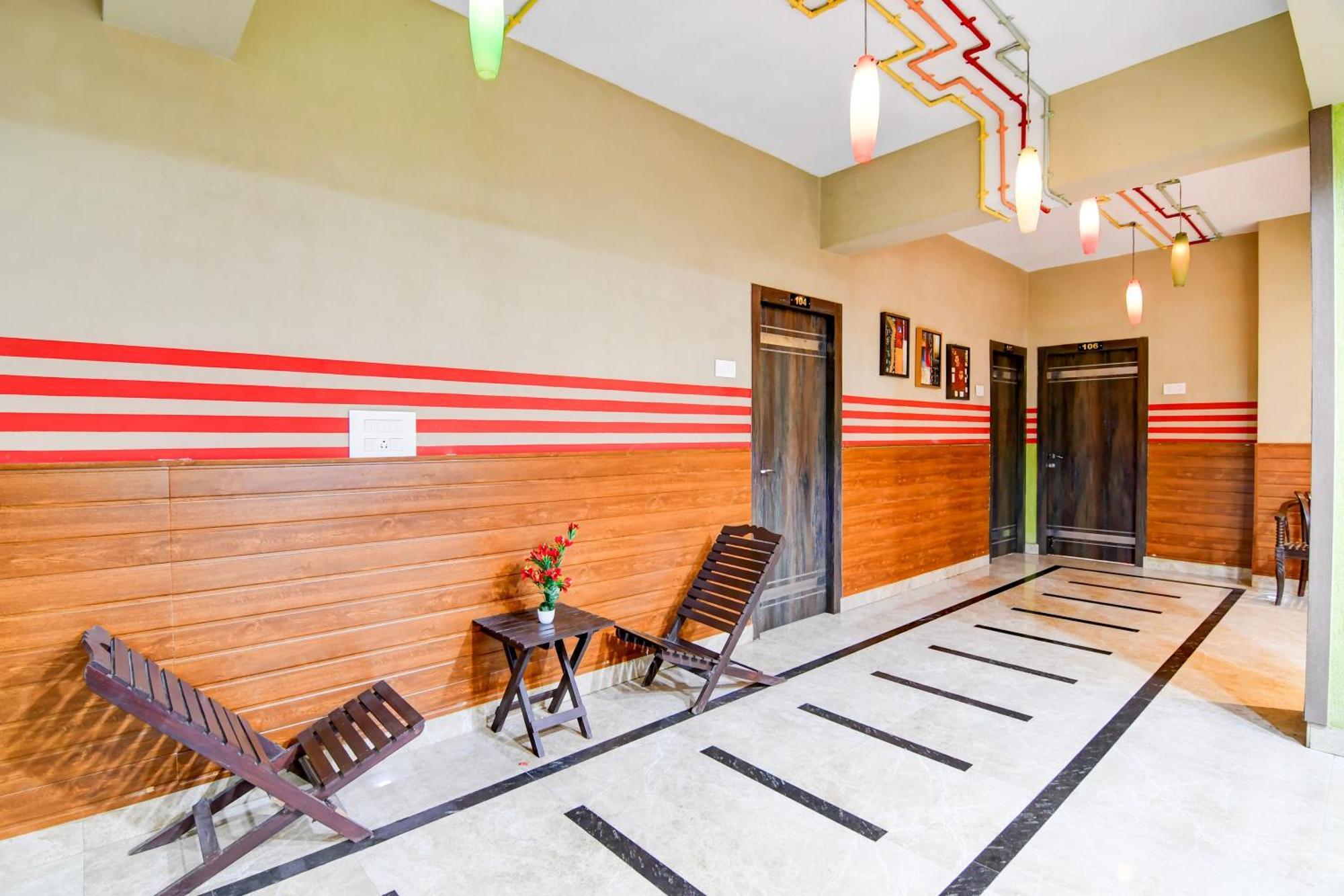 Super Collection O Behala Hotell Bhasa Exteriör bild